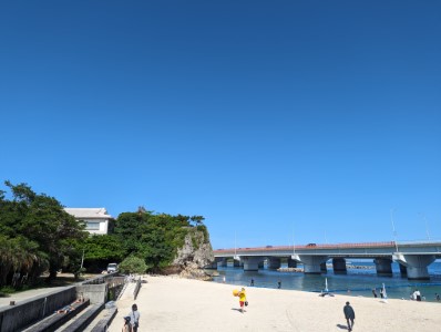 ビーチと青空